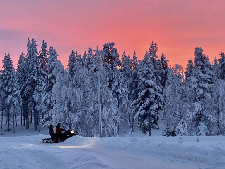 Kaamosaamu Saariselällä