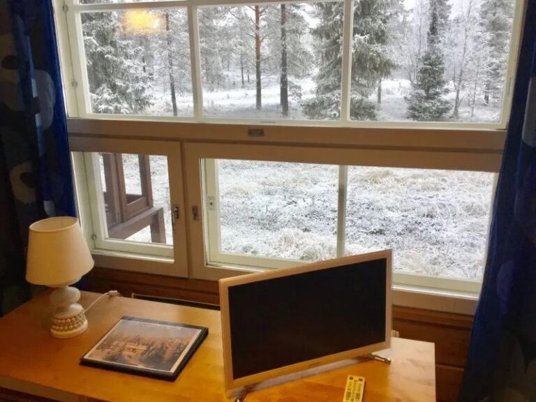 Näkymä Onnenmaan ikkunasta